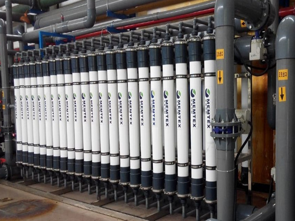 50噸/時(shí)超濾設(shè)備系統(tǒng) 50噸/時(shí)超濾設(shè)備系統(tǒng)